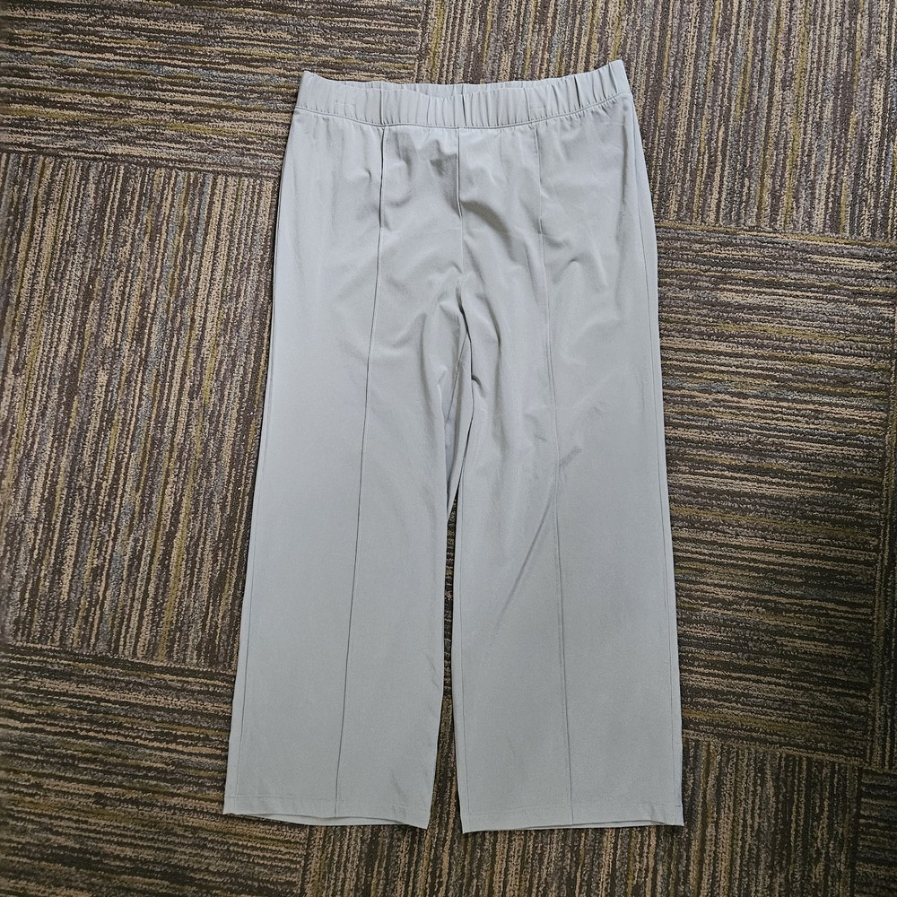 Chico's Weekend SZ 1/M/8 Pull On Light Sage Relax Fit Casual Stretch Crop Pants - Picture 2 of 12